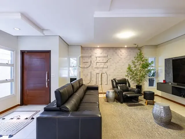 Casa com 638m² 4 quartos e 7 banheiros, à venda, no bairro Gleba Fazenda Palhano em Londrina