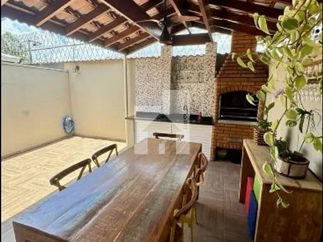 Casa 3 quartos e 3 banheiros, à venda, no bairro Jardim Shangai em Jundiaí