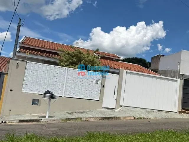 Casa com 360m² 2 quartos e 2 banheiros, para alugar, no bairro Residencial Nova Floresta em Guaxupé