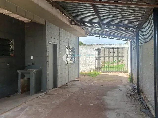 Casa com 300m² 2 quartos e 1 banheiro, para alugar, no bairro Área Rural de Artur Nogueira em Artur Nogueira
