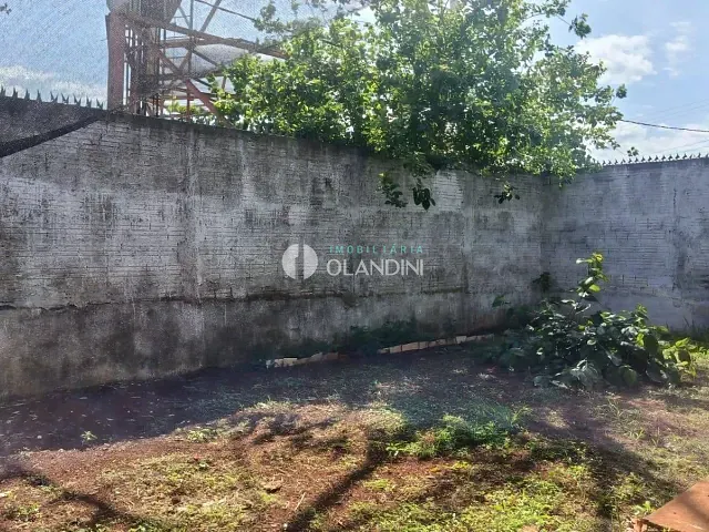 Casa com 300m² 2 quartos e 1 banheiro, para alugar, no bairro Área Rural de Artur Nogueira em Artur Nogueira
