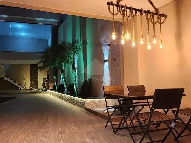 Casa com 290m² 2 quartos e 1 banheiro, à venda, no bairro Vila Emílio em Mauá