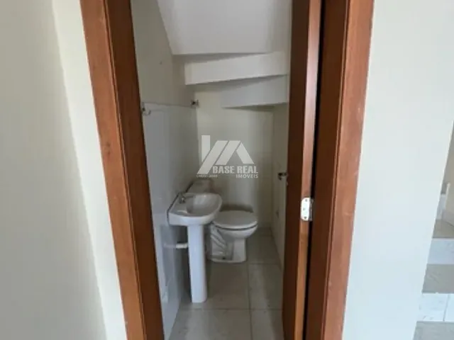 Casa com 60m² 2 quartos e 1 banheiro, à venda, no bairro Uvaranas em Ponta Grossa