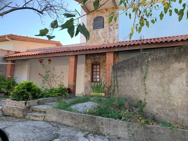Casa com 504m² 5 quartos e 3 banheiros, à venda, no bairro Urbanova em São José dos Campos