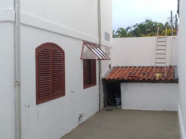 Casa com 504m² 5 quartos e 3 banheiros, à venda, no bairro Urbanova em São José dos Campos