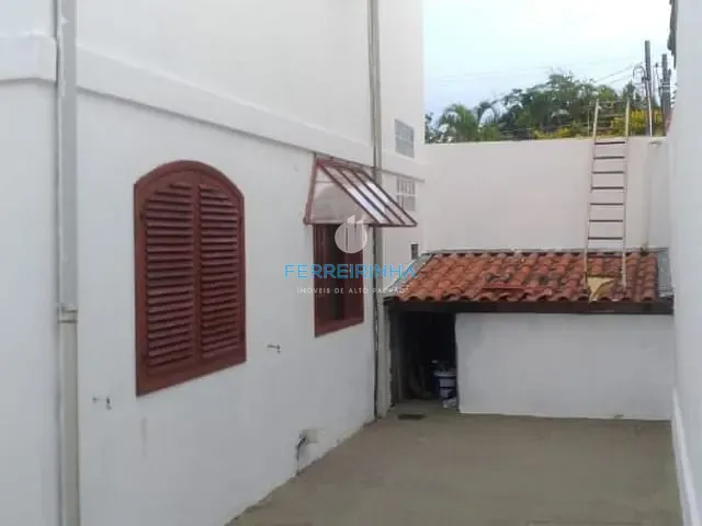 Casa com 504m² 5 quartos e 3 banheiros, à venda, no bairro Urbanova em São José dos Campos