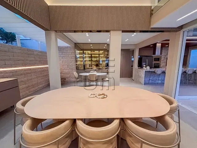 Casa com 360m² 3 quartos e 5 banheiros, à venda, no bairro Esperança em Londrina