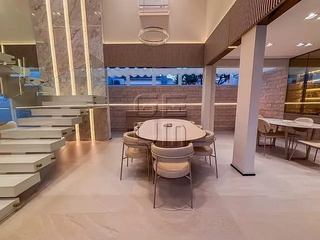 Casa com 360m² 3 quartos e 5 banheiros, à venda, no bairro Esperança em Londrina