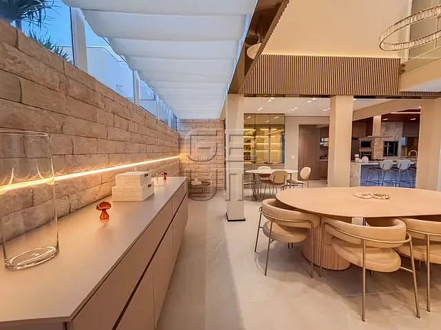 Casa com 360m² 3 quartos e 5 banheiros, à venda, no bairro Esperança em Londrina