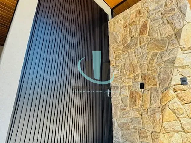 Casa com 455m² 3 quartos e 4 banheiros, à venda, no bairro Residencial e Comercial Quinta das Laranjeiras em Araraquara