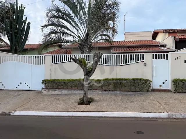Casa com 300m² 3 quartos e 2 banheiros, à venda, no bairro Residencial dos Imigrantes em Holambra