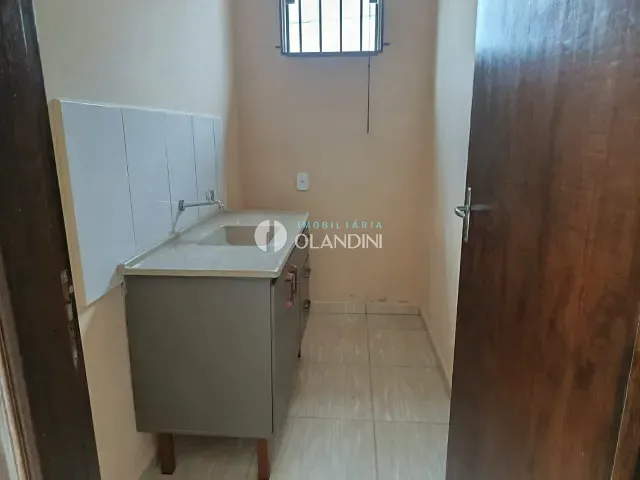 Casa 1 quarto e 1 banheiro, para alugar, no bairro Parque Residencial Itamaraty em Artur Nogueira