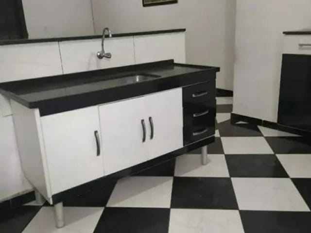 Casa com 125m² 5 quartos e 2 banheiros, à venda, no bairro Jardim Primeiro de Maio em Carapicuíba