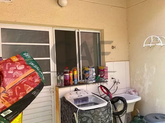 Casa com 170m² 2 quartos e 1 banheiro, à venda, no bairro Residencial Van Den Broek em Holambra