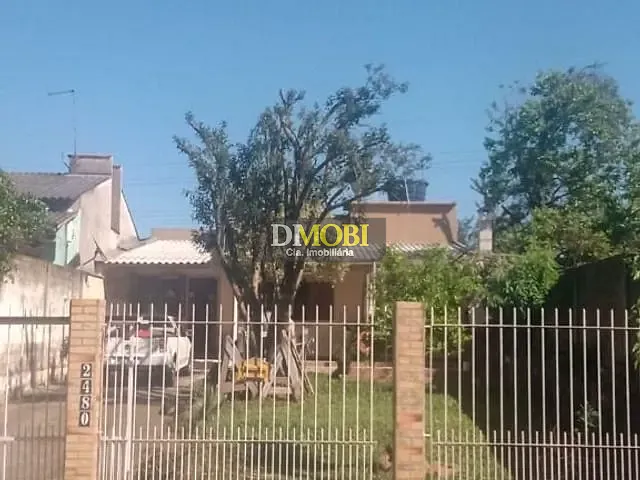 Casa com 300m² 2 quartos e 1 banheiro, à venda, no bairro Parque Granja Esperança em Cachoeirinha