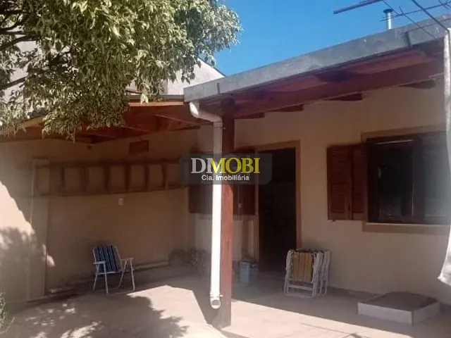 Casa com 300m² 2 quartos e 1 banheiro, à venda, no bairro Parque Granja Esperança em Cachoeirinha