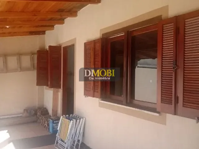 Casa com 300m² 2 quartos e 1 banheiro, à venda, no bairro Parque Granja Esperança em Cachoeirinha