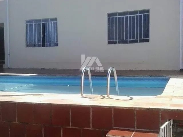 Casa com 460m² 3 quartos e 3 banheiros, à venda, no bairro Oficinas em Ponta Grossa