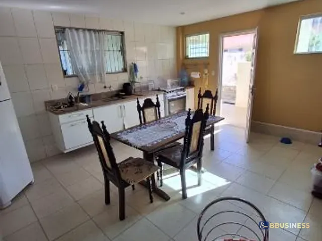 Casa com 460m² 4 quartos e 5 banheiros, à venda, no bairro Parque Turf Club em Campos dos Goytacazes