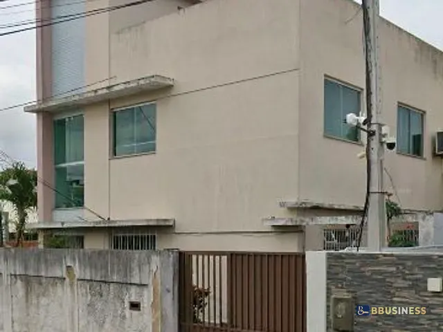 Casa com 460m² 4 quartos e 5 banheiros, à venda, no bairro Parque Turf Club em Campos dos Goytacazes