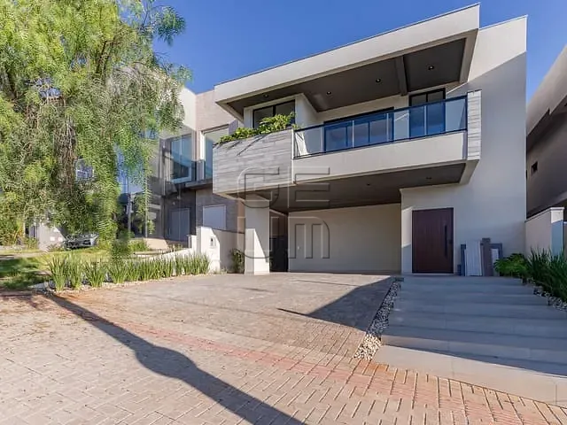 Sobrado com 253m² 4 quartos e 5 banheiros, à venda, no bairro Parque Tauá em Londrina