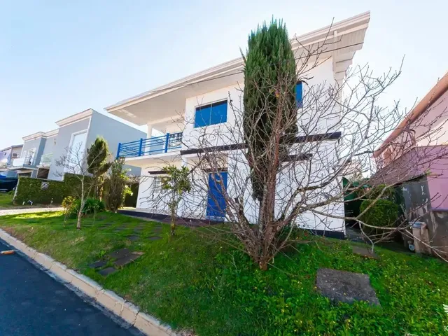 Casa com 209m² 4 quartos e 4 banheiros, para alugar, no bairro Santa Felicidade em Curitiba