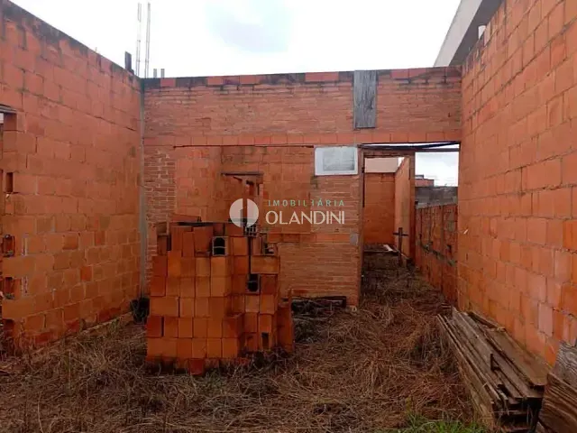 Casa com 200m² 3 quartos e 1 banheiro, à venda, no bairro Parque das Flores em Artur Nogueira