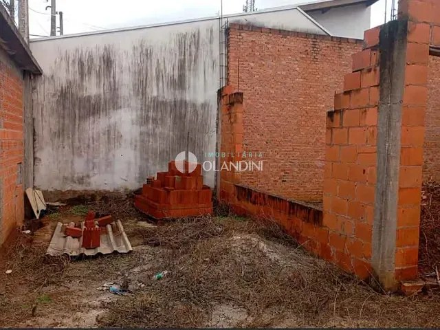 Casa com 200m² 3 quartos e 1 banheiro, à venda, no bairro Parque das Flores em Artur Nogueira