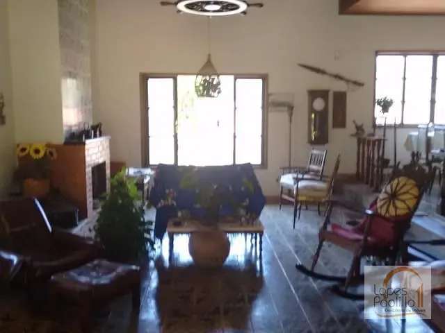Casa com 1559m² 3 quartos e 2 banheiros, à venda, no bairro Jardim Paulista em Atibaia
