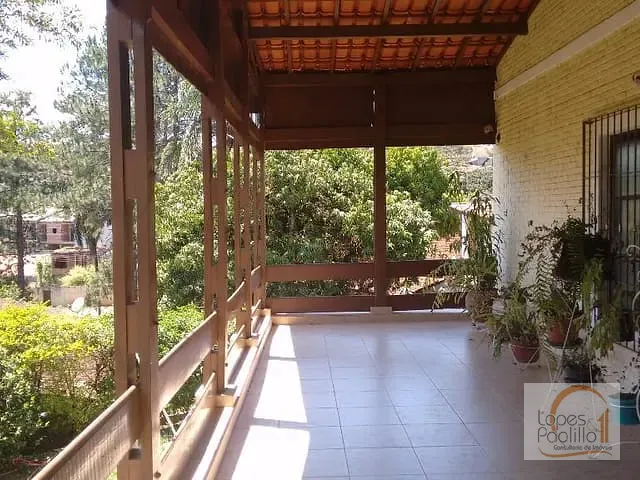 Casa com 1559m² 3 quartos e 2 banheiros, à venda, no bairro Jardim Paulista em Atibaia