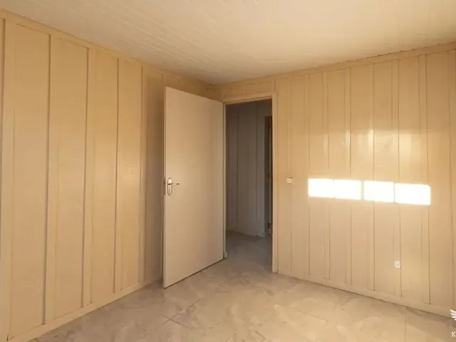 Casa 3 quartos e 1 banheiro, para alugar, no bairro Santa Felicidade em Curitiba