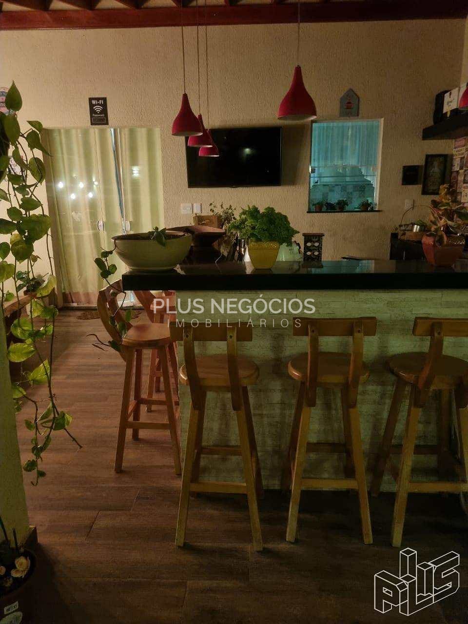 Casa à venda com 3 quartos, 10m² - Foto 6