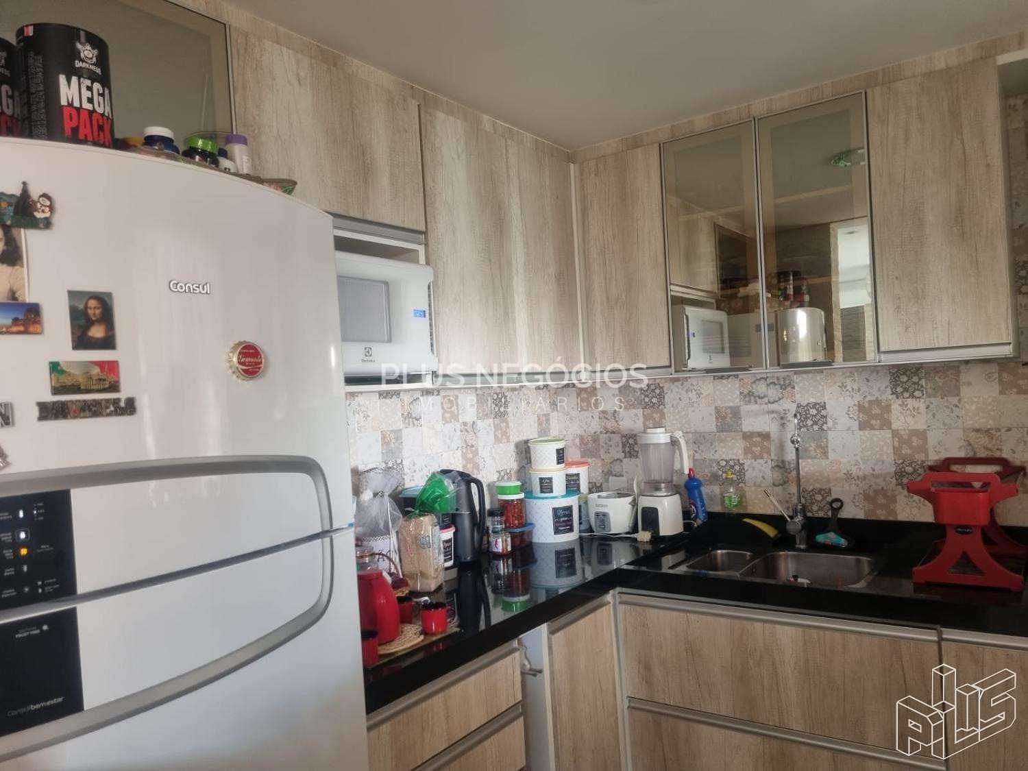 Casa à venda com 3 quartos, 10m² - Foto 9