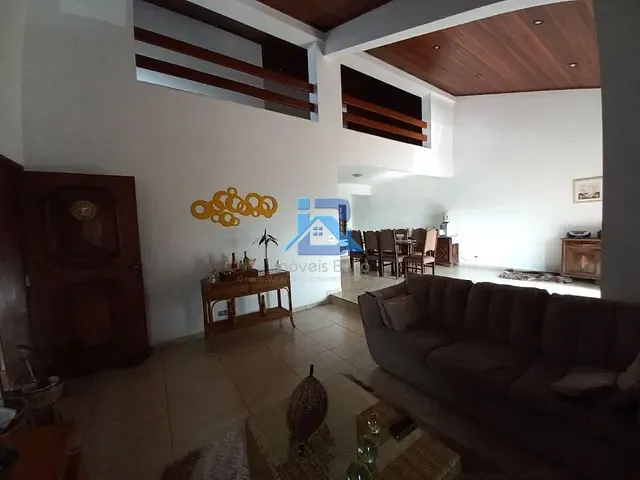 Casa com 250m² 3 quartos e 2 banheiros, à venda, no bairro Jardim Salessi em Itatiba