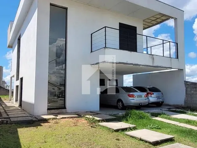 Casa com 525m² 4 quartos e 3 banheiros, à venda, no bairro Residencial Laguna em Várzea Paulista