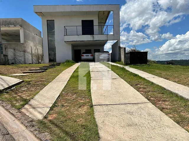 Casa com 525m² 4 quartos e 3 banheiros, à venda, no bairro Residencial Laguna em Várzea Paulista