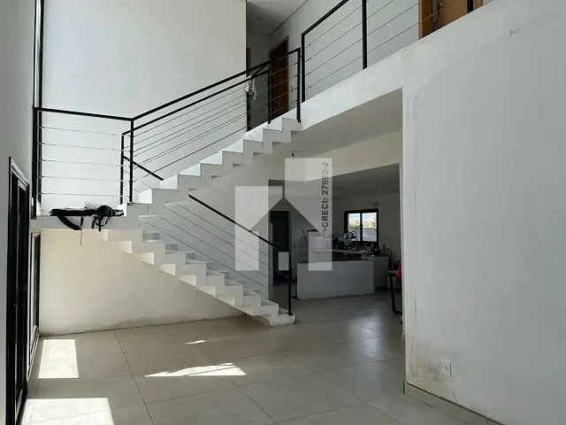 Casa com 525m² 4 quartos e 3 banheiros, à venda, no bairro Chácaras Aracary em Várzea Paulista