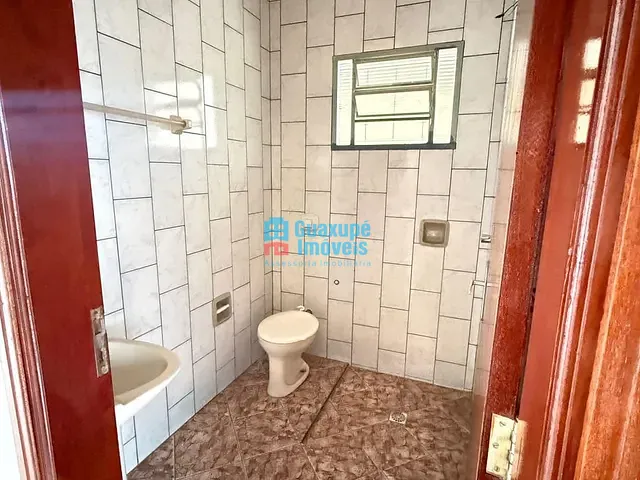 Casa 4 quartos e 2 banheiros, à venda, no bairro Parque dos Municípios I em Guaxupé