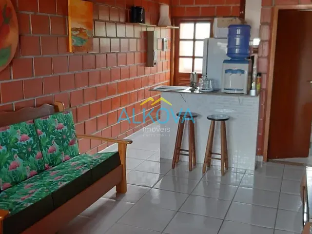 Casa com 65m² 2 quartos e 1 banheiro, à venda, no bairro Martim de Sá em Caraguatatuba