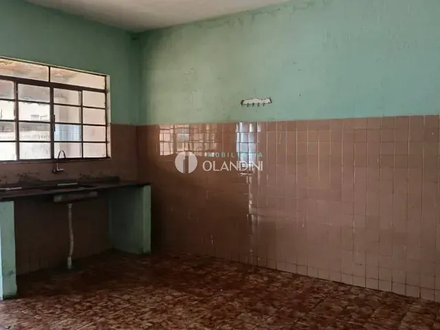 Casa com 303m² 3 quartos e 1 banheiro, à venda, no bairro Parque das Paineiras em Artur Nogueira