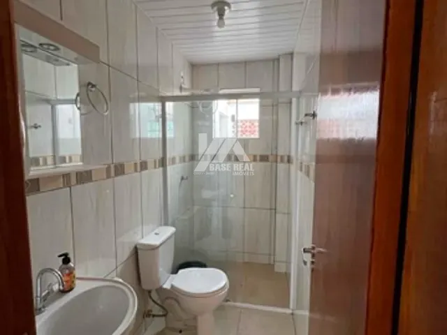 Casa com 60m² 2 quartos e 1 banheiro, à venda, no bairro Uvaranas em Ponta Grossa