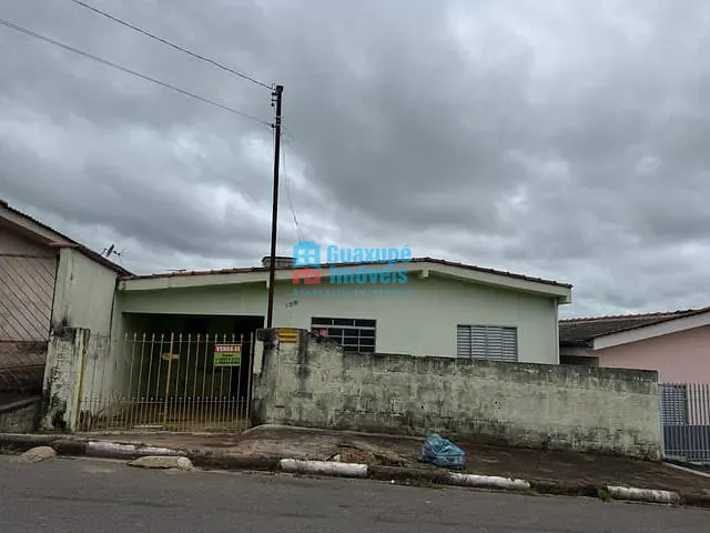 Casa 2 quartos e 1 banheiro, à venda, no bairro Parque dos Municípios I em Guaxupé