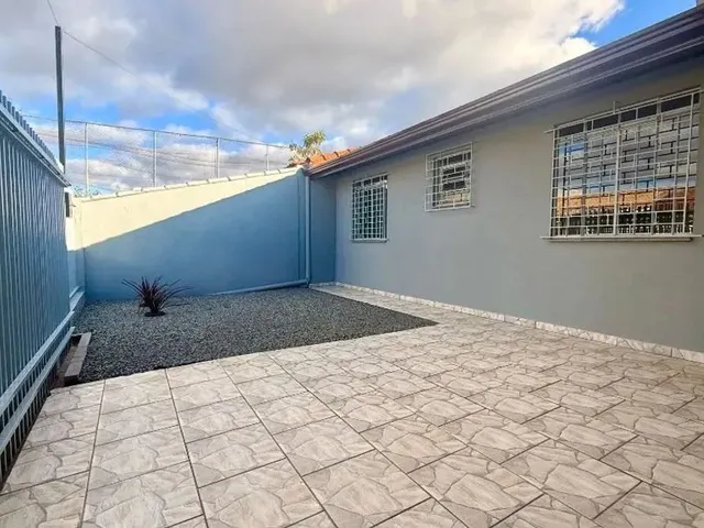Casa com 114m² 3 quartos e 1 banheiro, para alugar, no bairro Santa Felicidade em Curitiba