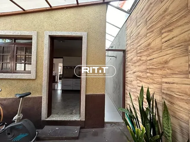 Casa com 330m² 3 quartos e 2 banheiros, à venda, no bairro Vila Manoel Ferreira em Campinas