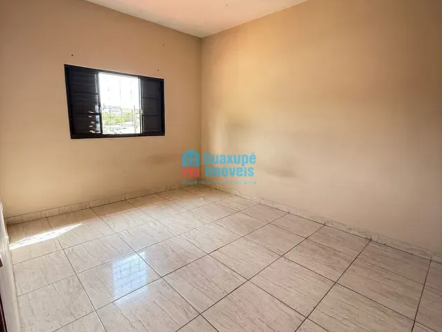 Casa 2 quartos e 2 banheiros, à venda, no bairro Parque dos Municípios I em Guaxupé