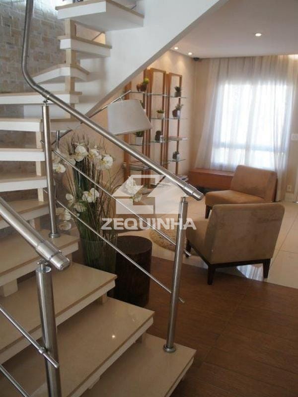 Casa à venda com 4 quartos, 213m² - Foto 3