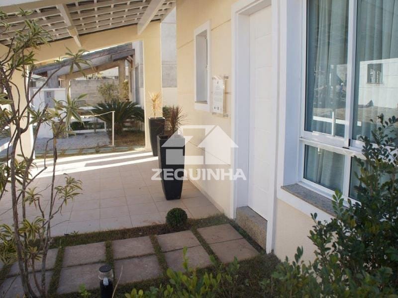 Casa à venda com 4 quartos, 213m² - Foto 4