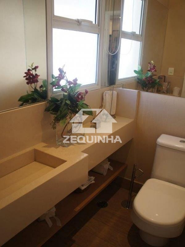 Casa à venda com 4 quartos, 213m² - Foto 11