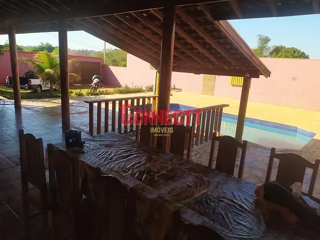 Casa com 500m² 3 quartos e 4 banheiros, à venda, no bairro Estrada Velha em Jardinópolis