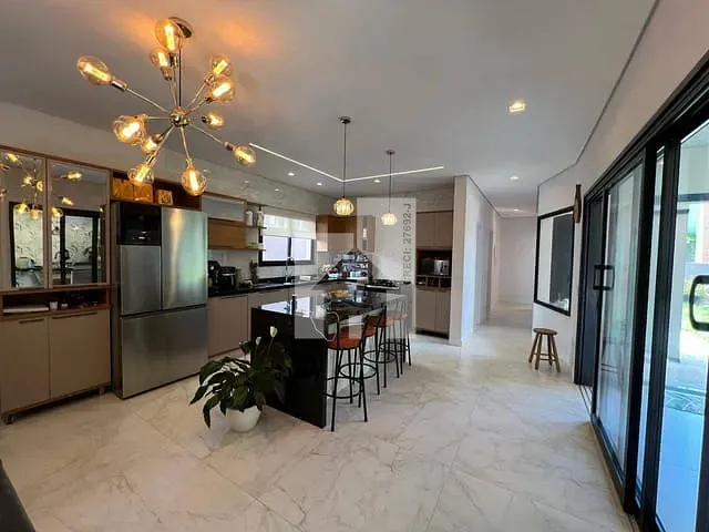 Casa com 381m² 4 quartos e 4 banheiros, à venda, no bairro Jardim Promeca em Várzea Paulista